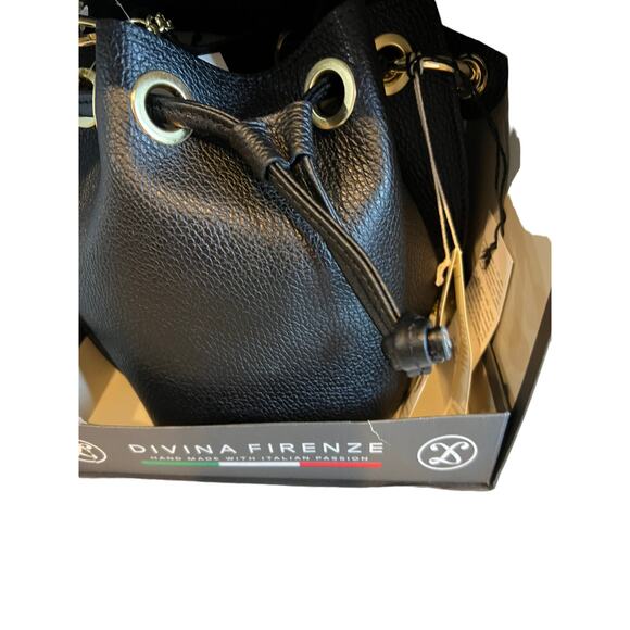 Davina Firenze Italian Leather Bucket Bag Gold Chain Detail - Picture 6 of 9